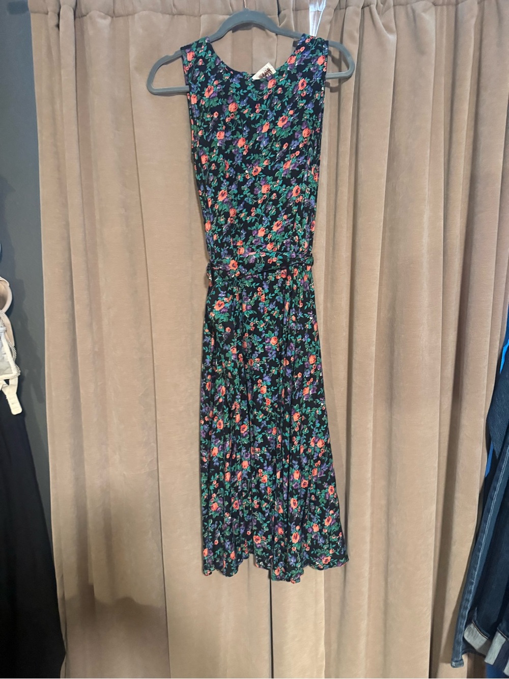 Vintage Navy Floral Midi Dress with Coral and Green Accents